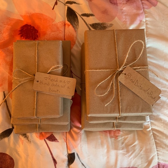 ✨Blind Date With A Book✨ - Picture 5 of 6